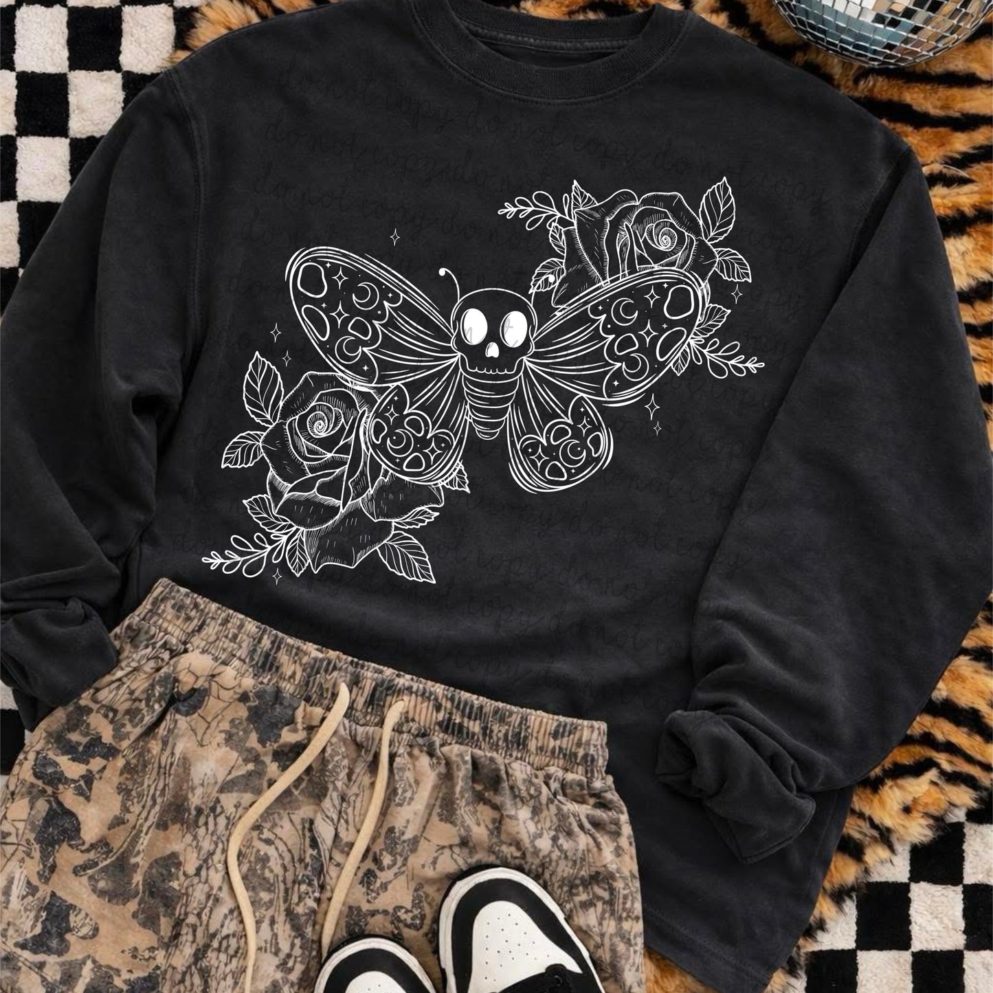 Skull moth floral PNG (2 colors)