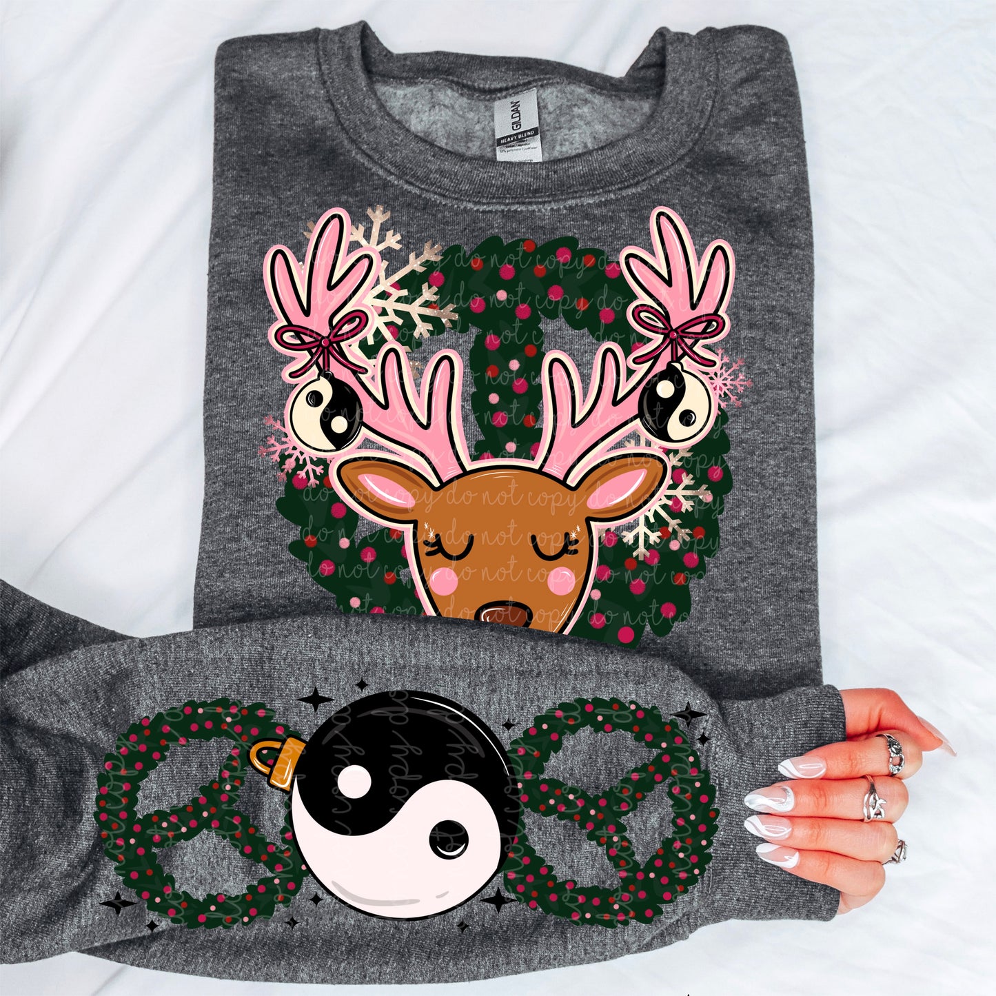 Yin Yang Reindeer w/Sleeve PNG